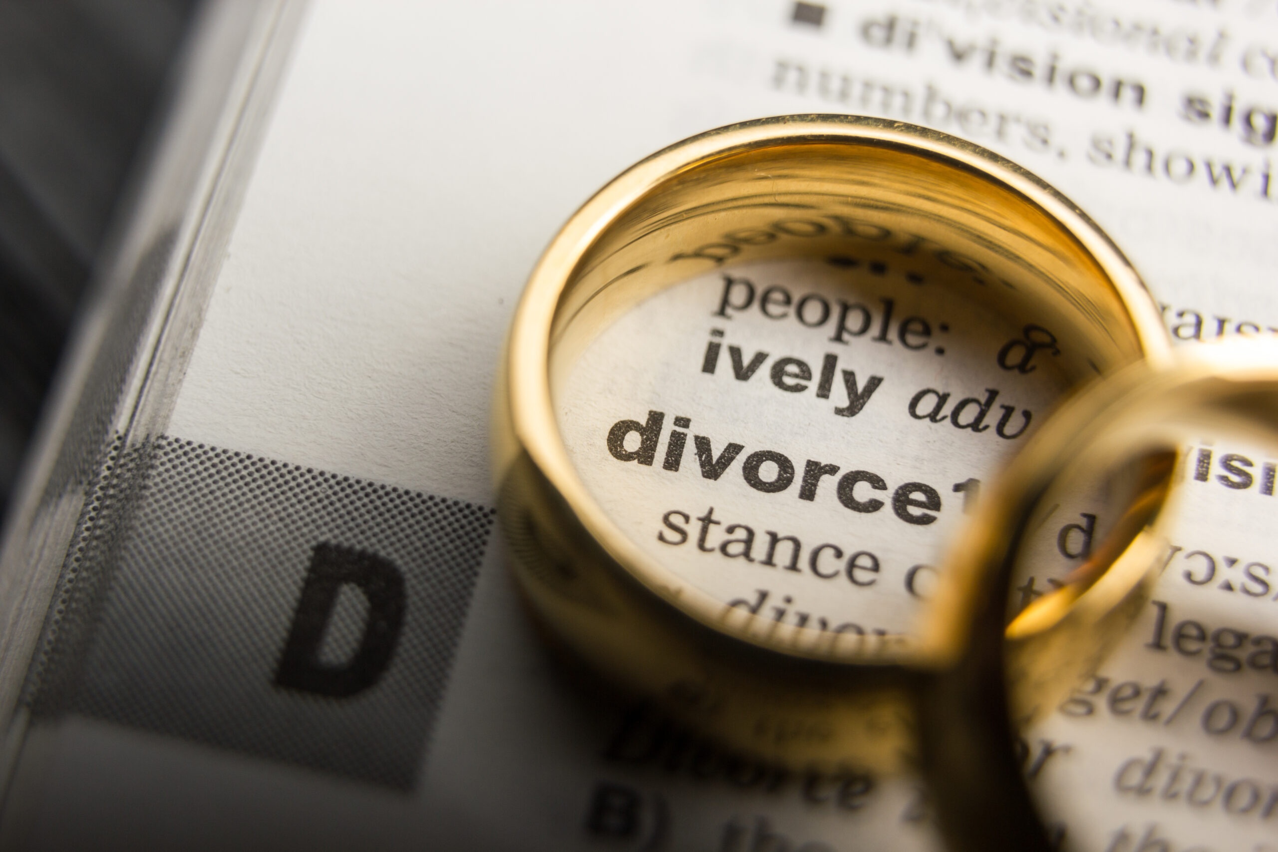 Who gets the engagement ring in a divorce
